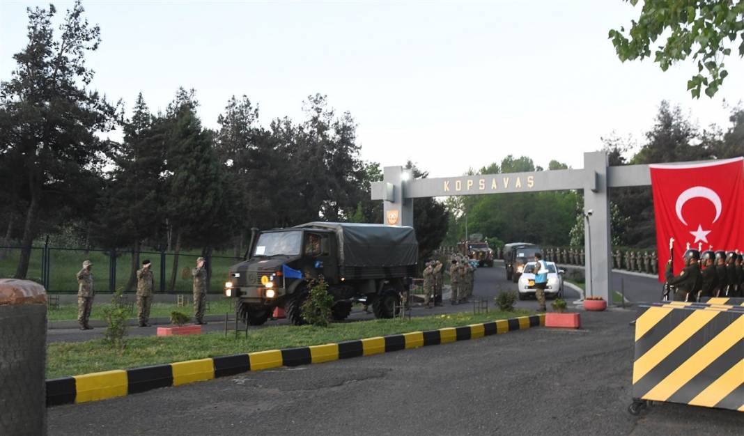 TSK Romanya için yola çıktı 19