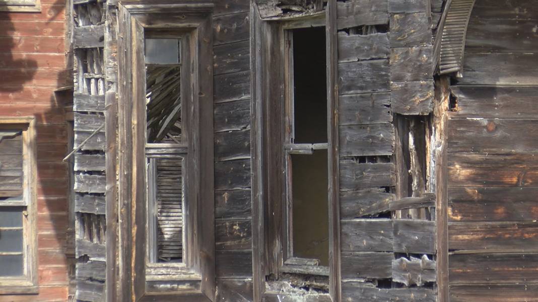 7 ay geçmesine rağmen restorasyon başlamadı... Her an yerle bir olabilir 10