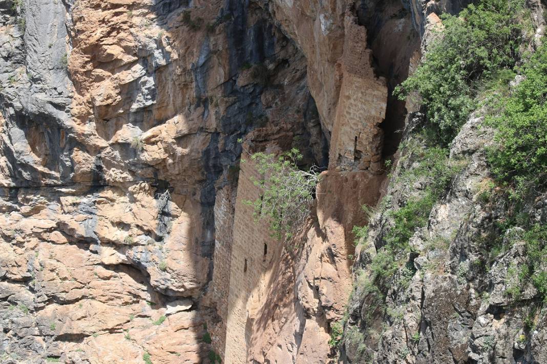 'Torosların Sümelası' tarihi Sin Manastırı keşfedilmeyi bekliyor 4