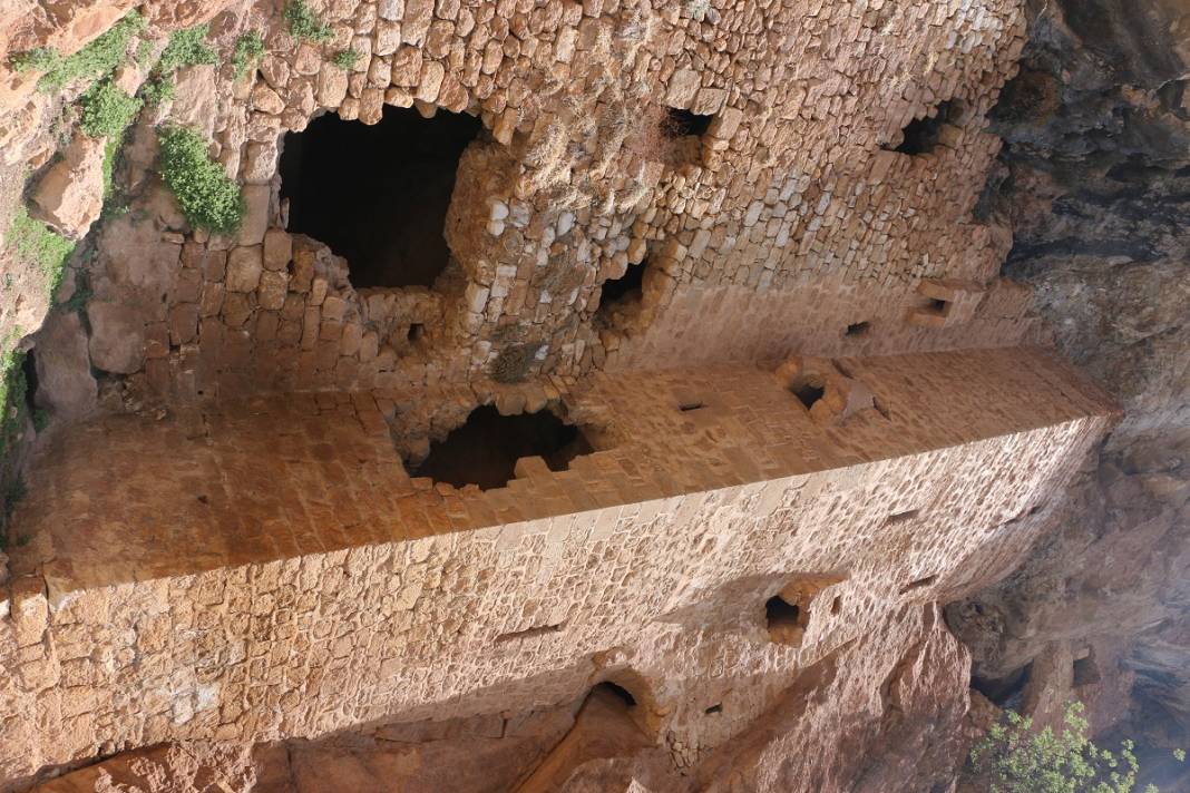 'Torosların Sümelası' tarihi Sin Manastırı keşfedilmeyi bekliyor 6