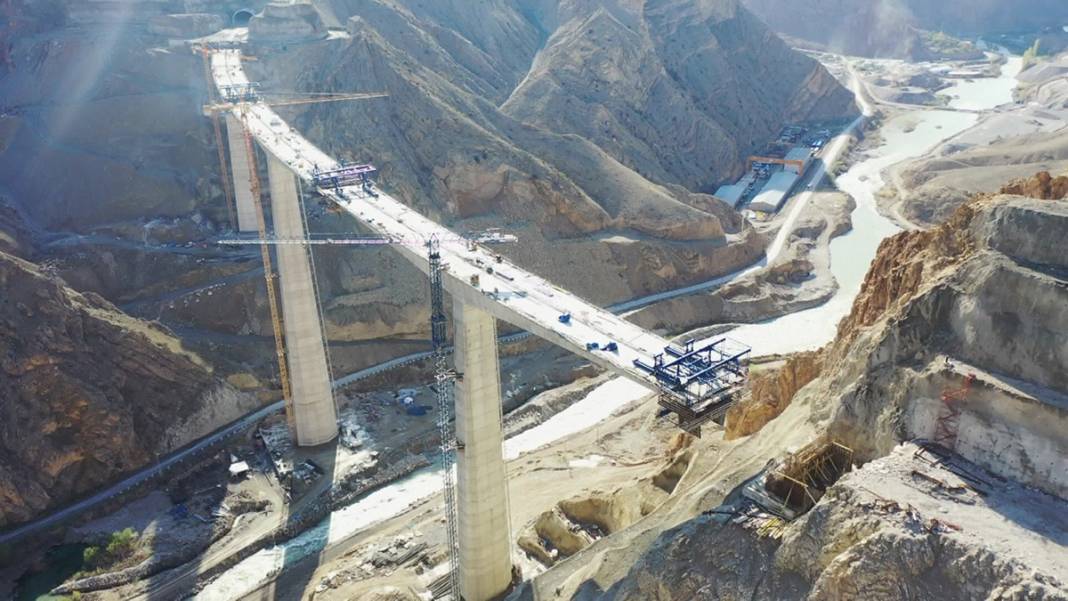 150 yıllık tarihinde 7'nci kez taşınacak! Tarih beli oldu 6