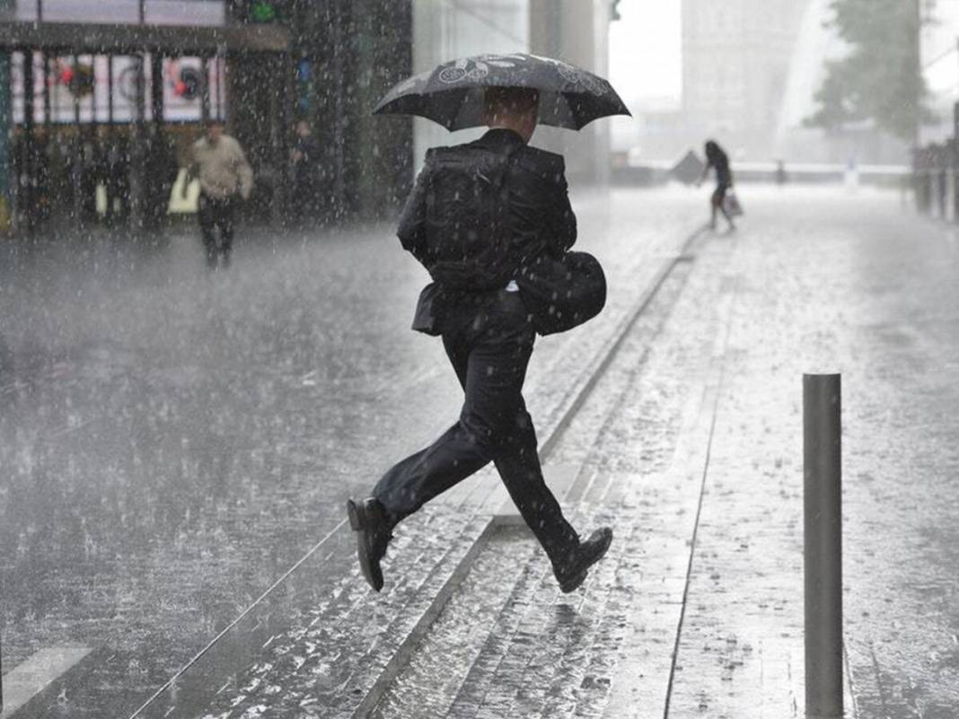 Haftanın ilk günü Meteoroloji'den son dakika  uyarısı: Kuvvetli sağanak yağış geliyor 15