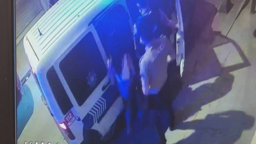 Ünlü oyuncu ve sevgilisi gözaltında: 7'si polis 12 kişiyi bıçakladı... 5