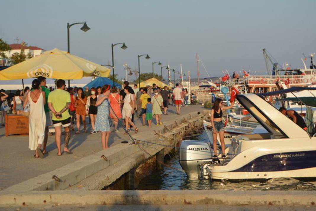 Cunda hınca hınç doldu! Giriş 4 saat kapatıldı 9