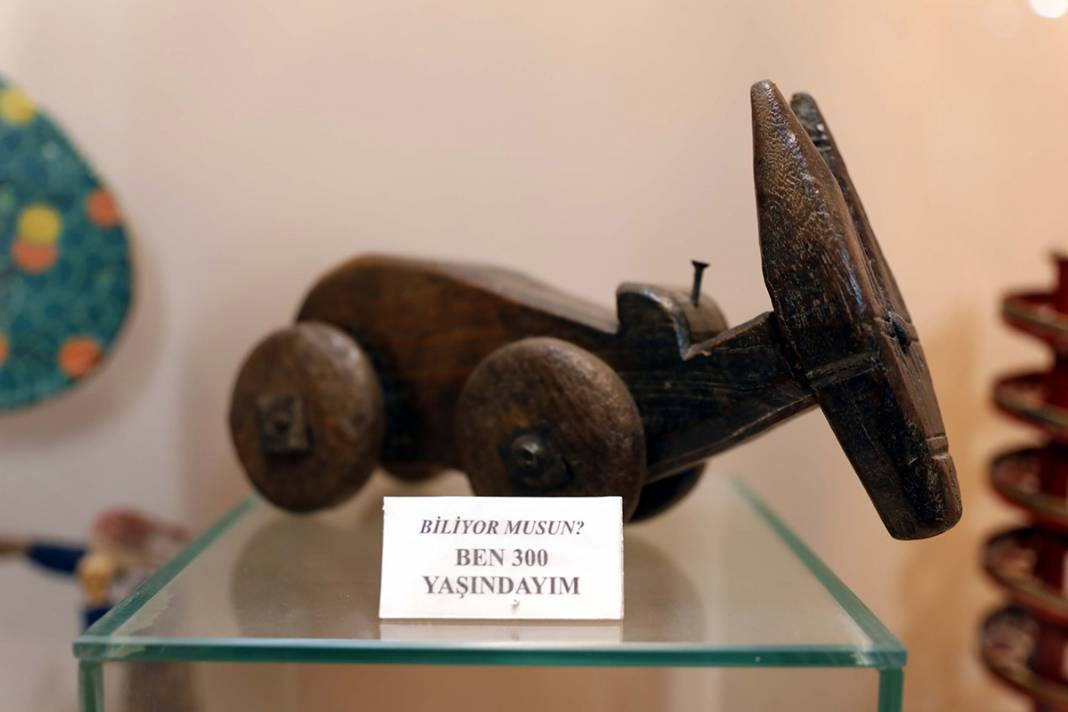 Mağarada yüzlerce yıllık oyuncaklar sergileniyor 2