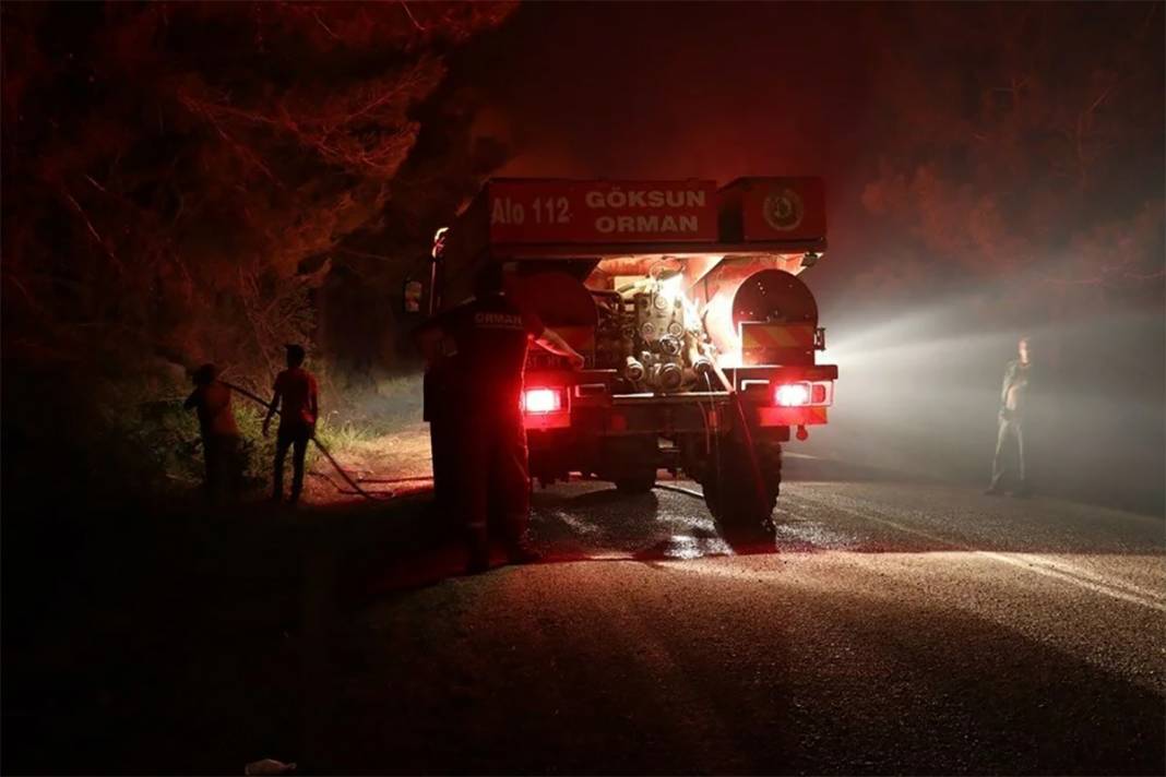 Akdeniz yanıyor! Yangın fırtınası 4 ili sardı 22