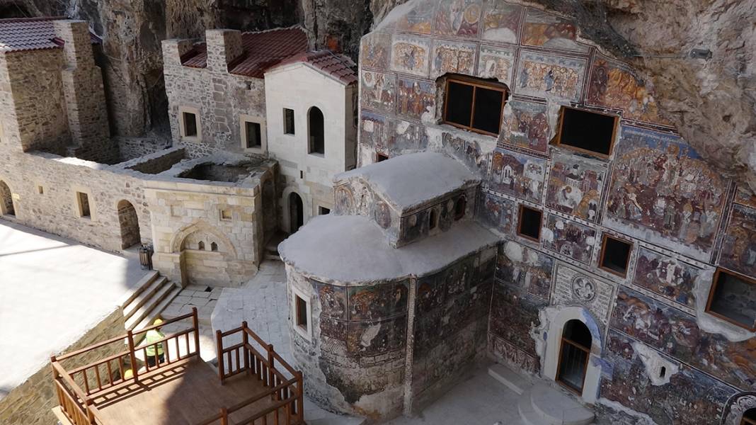 Sümela Manastırı'ndaki gizli mekanlar ziyarete açıldı 3