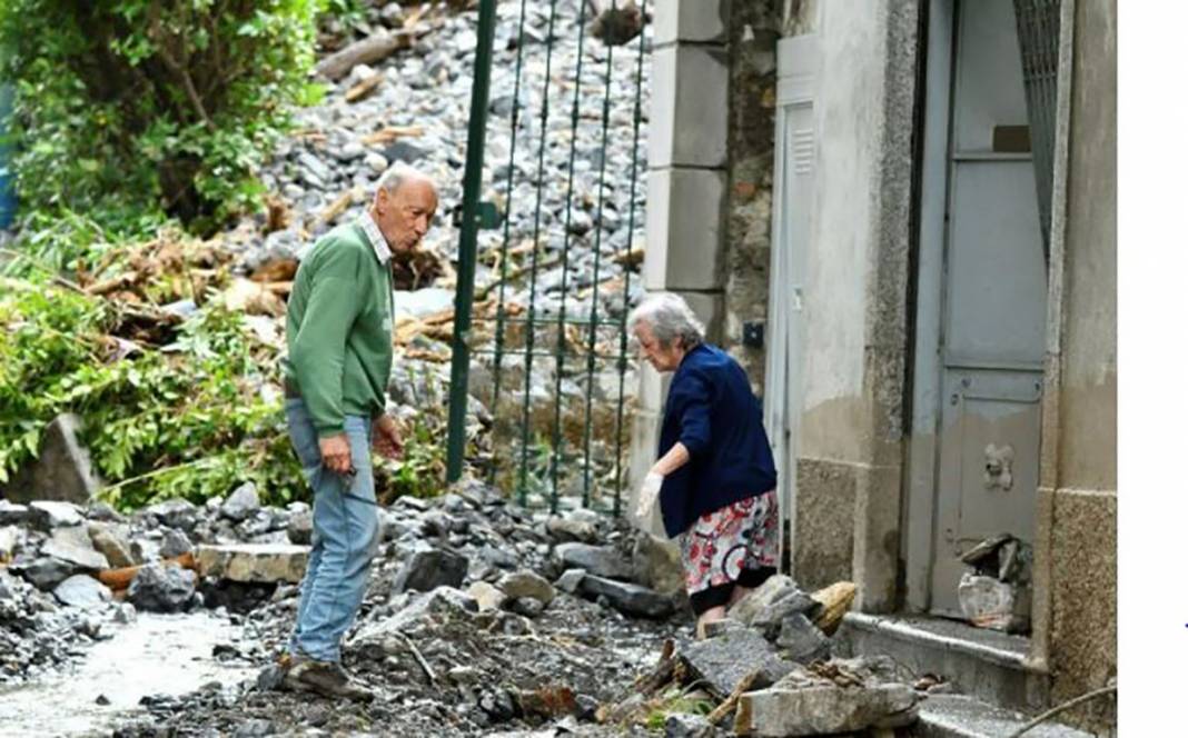 Almanya ve Belçika'nın ardından İtalya'yı da sel vurdu 2