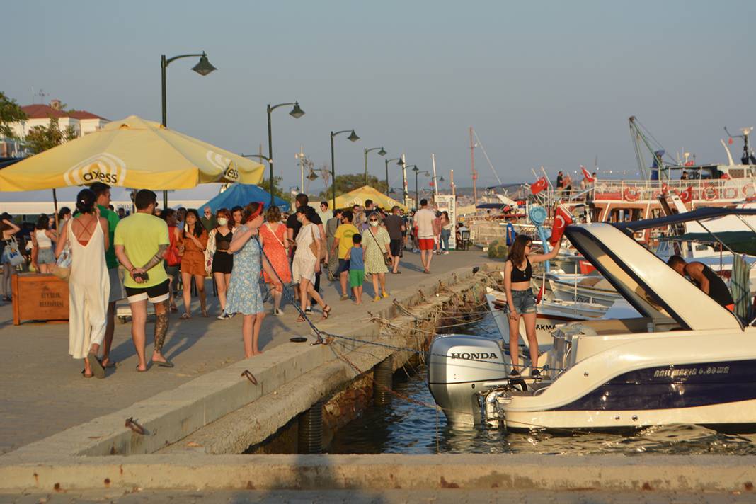 Cunda Adası'nda bayram yoğunluğu! Doluluk oranı yüzde 100'e ulaştı 4