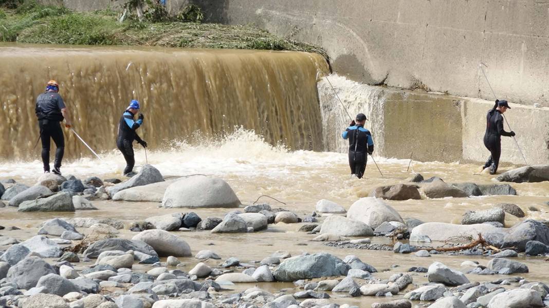 Rize'de 6 can alan felaketin izleri siliniyor 14