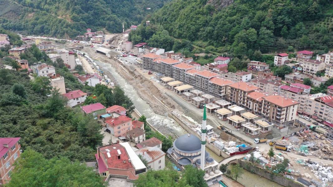 Selin vurduğu Dereli'de, aynı dere yatağına yeni binalar yapıldı 5