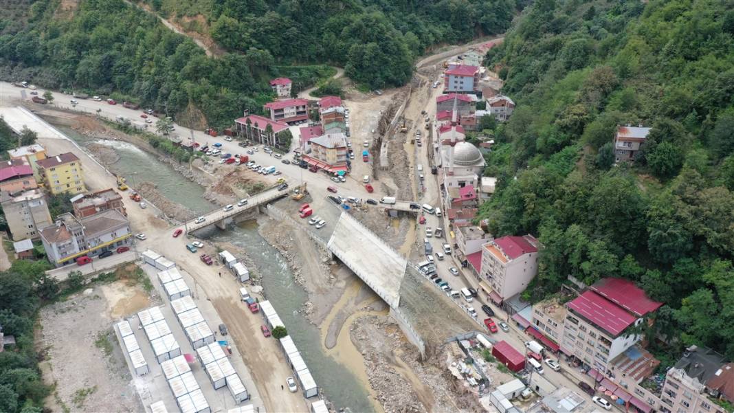 Selin vurduğu Dereli'de, aynı dere yatağına yeni binalar yapıldı 6