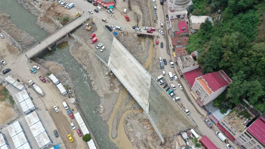 Selin vurduğu Dereli'de, aynı dere yatağına yeni binalar yapıldı 7