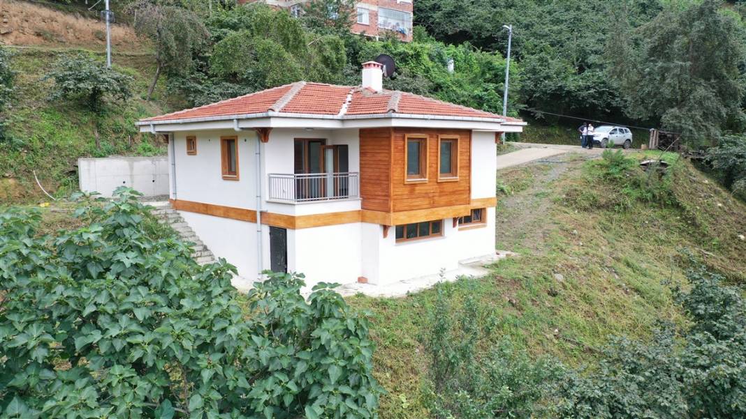 Selin vurduğu Dereli'de, aynı dere yatağına yeni binalar yapıldı 17