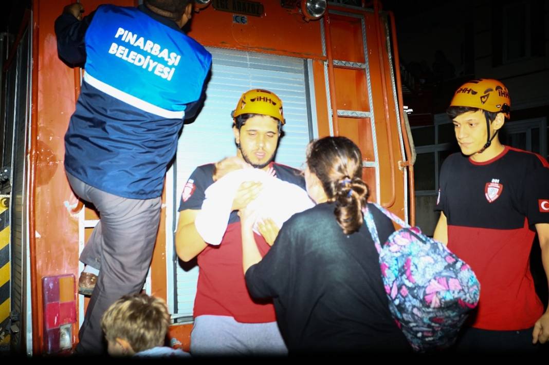 Gün ağarınca ortaya çıktı! İşte fotoğraflara yaşanan felaket... 38