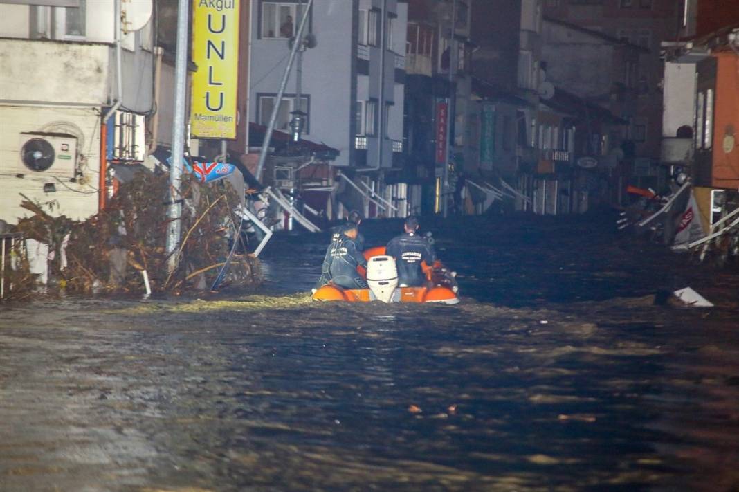 Gün ağarınca ortaya çıktı! İşte fotoğraflara yaşanan felaket... 40