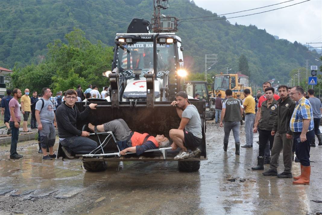 Gün ağarınca ortaya çıktı! İşte fotoğraflara yaşanan felaket... 63