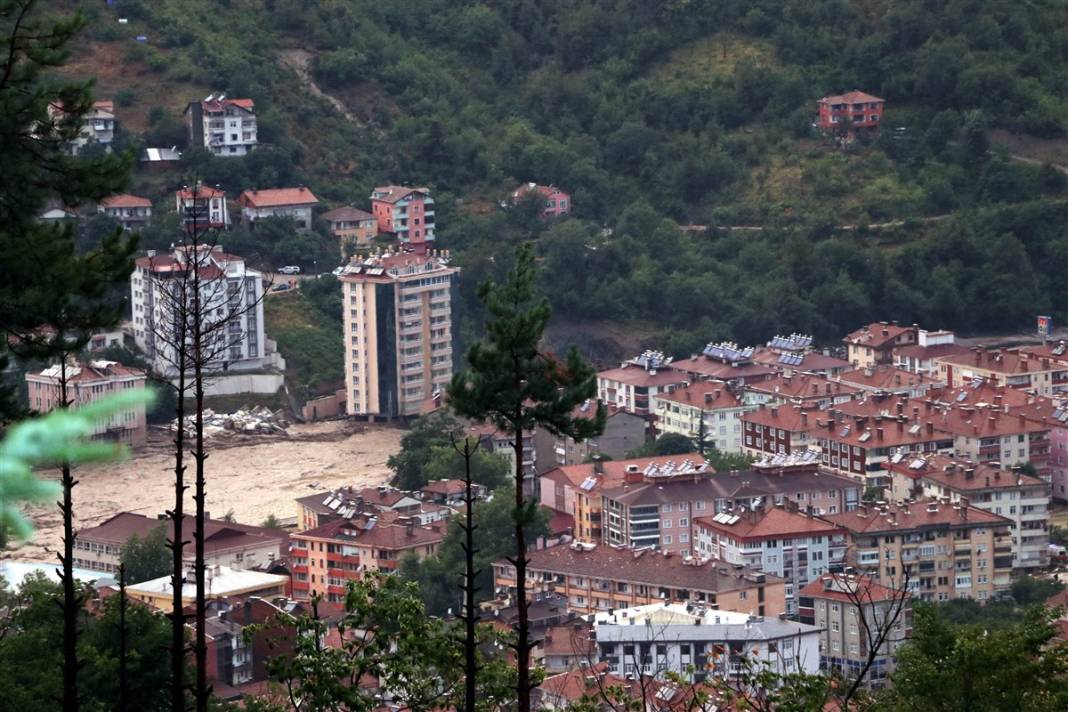 Gün ağarınca ortaya çıktı! İşte fotoğraflara yaşanan felaket... 74