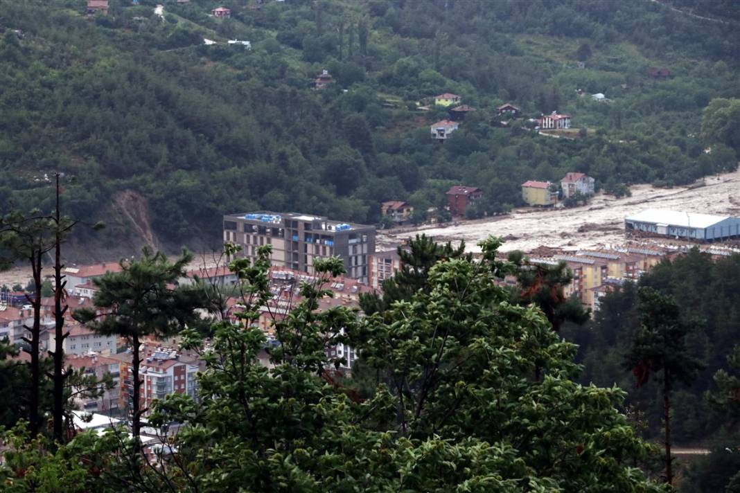Gün ağarınca ortaya çıktı! İşte fotoğraflara yaşanan felaket... 75