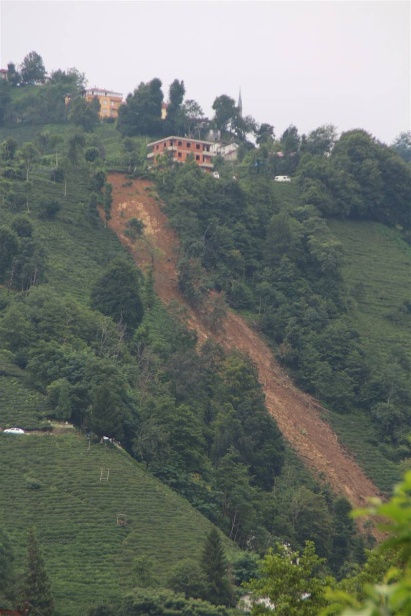 Rize'de sel yıktı geçti! Felaketin boyutu ortaya çıktı 8