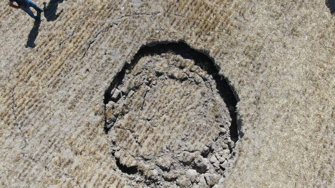 Konya'dan sonra şimdi de Ankara'da: Bölge halkını korkutan obruk 1