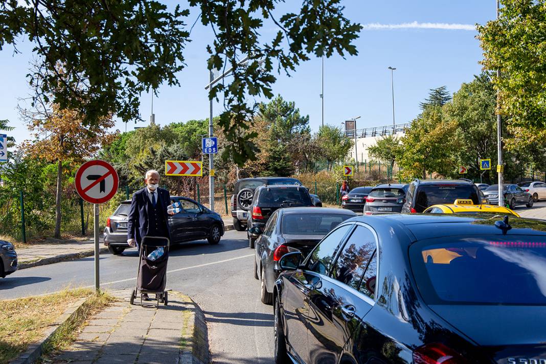 50 yıldır çıkarmadığı kravatı ile ne iş yaptığına çok şaşıracaksınız? Hikayesi içinizi acıtacak... 7