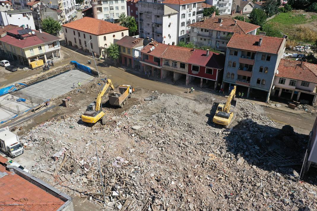 Felaketin ardından 25'inci gün... Bozkurt'ta selin izleri silinmeye çalışılıyor 2