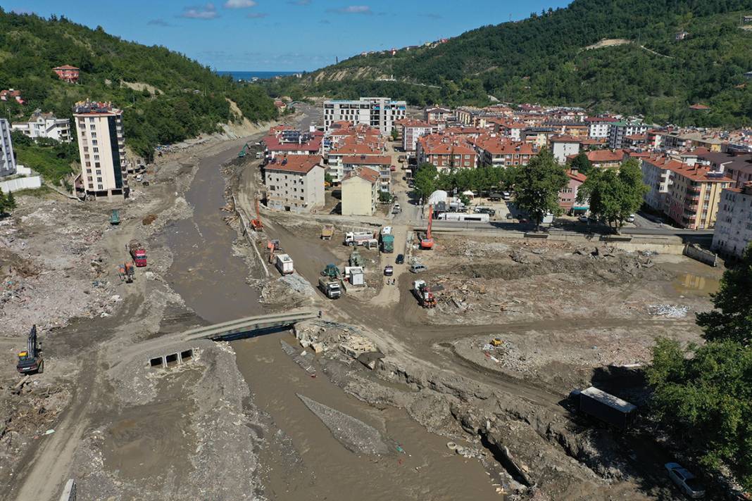 Felaketin ardından 25'inci gün... Bozkurt'ta selin izleri silinmeye çalışılıyor 3