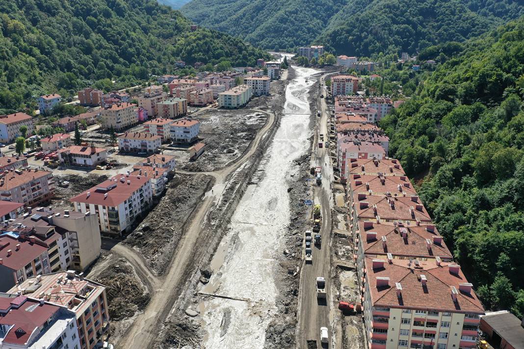 Felaketin ardından 25'inci gün... Bozkurt'ta selin izleri silinmeye çalışılıyor 6