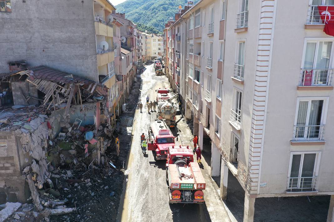 Felaketin ardından 25'inci gün... Bozkurt'ta selin izleri silinmeye çalışılıyor 9