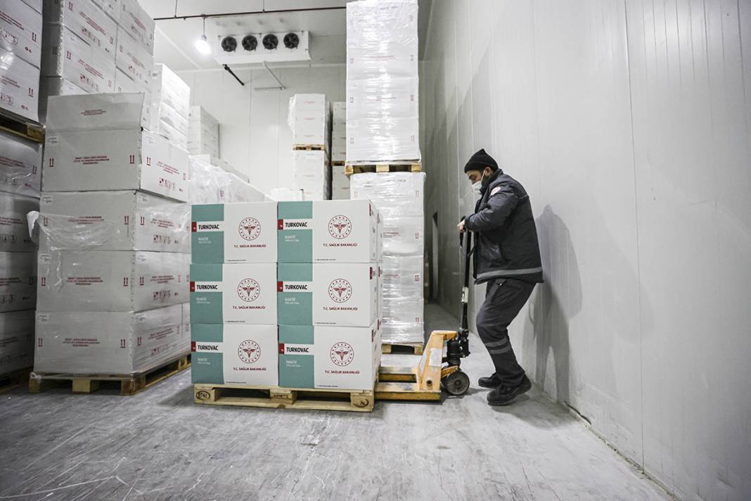 Yerli aşıda ilk sevkiyat: TURKOVAC Ankara'da 2