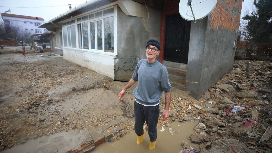Kırklareli ve Edirne'de sel: Dereler taştı, mahsur kalanlar botlarla kurtarıldı 12