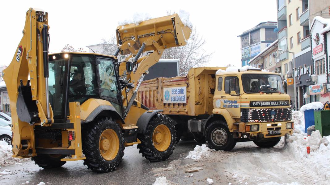 Kuraklık sebebiyle su seviyesi düşmüştü: Beyşehir Gölü'ne karlı kurtarma 1