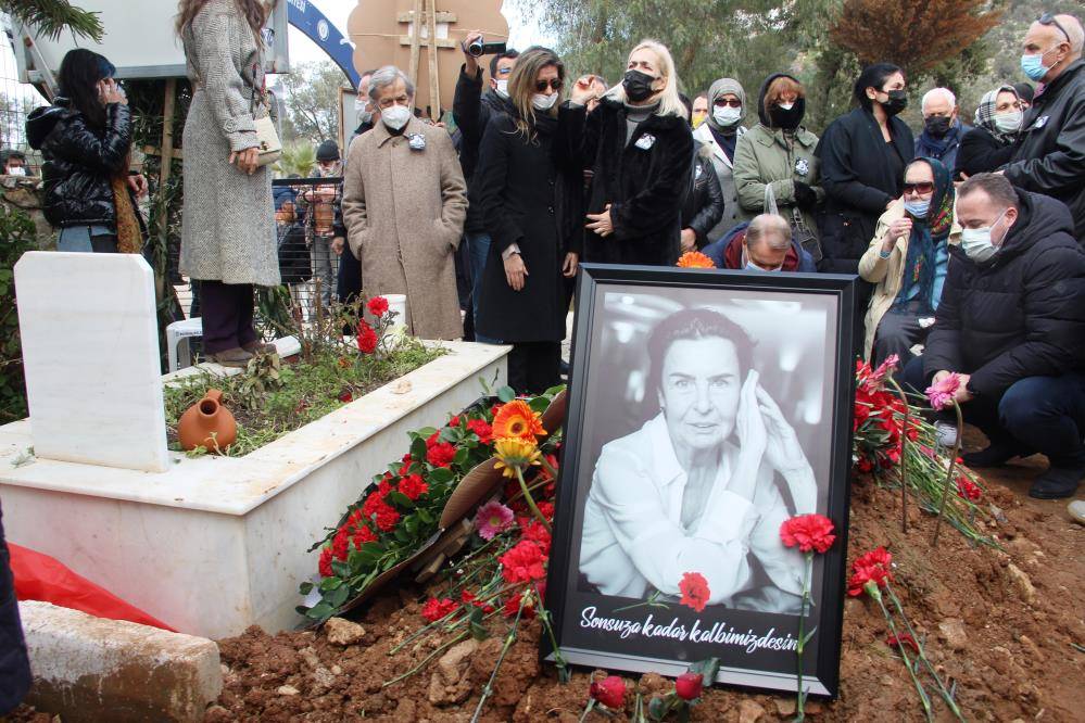 Fatma Girik Bodrum'da son yolculuğuna uğurlandı 12