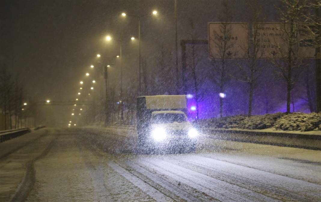 Ankara karlar altında 10