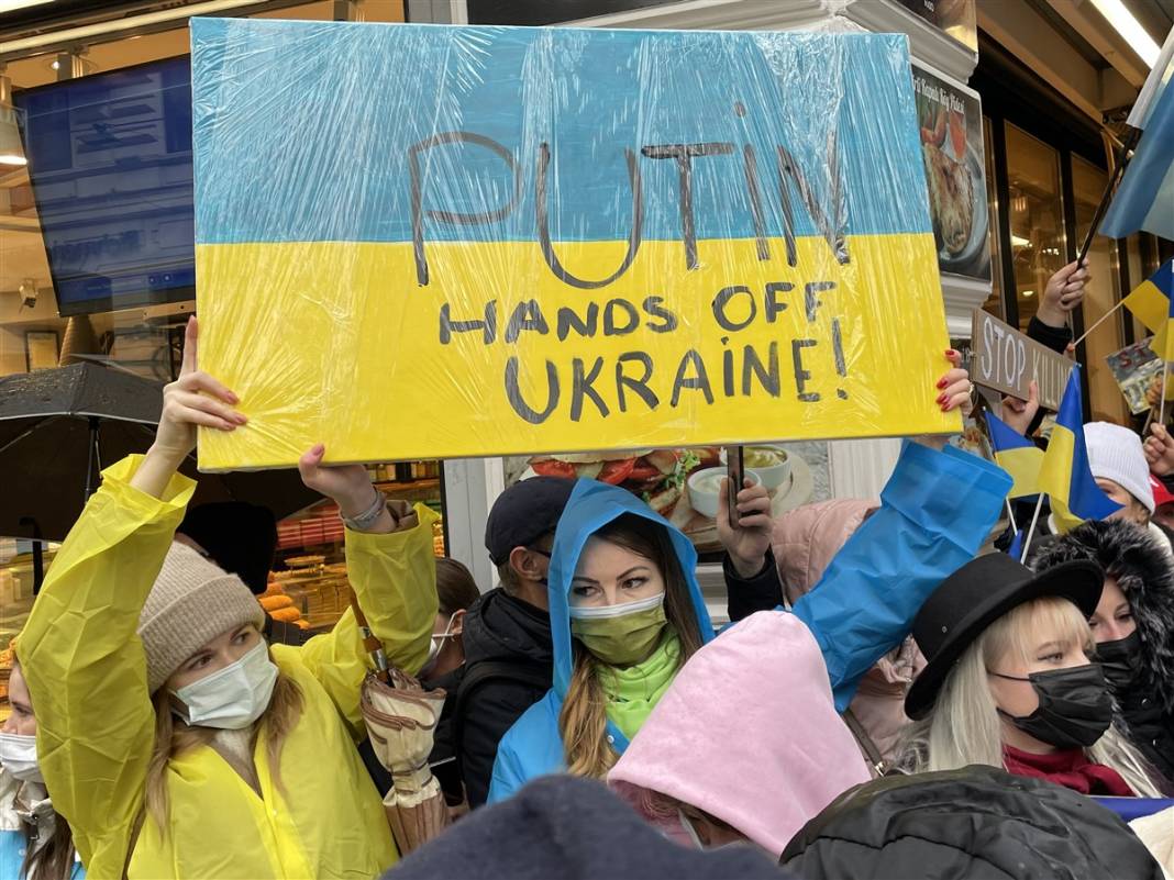İstanbul'da protesto: Putin, ellerini Ukrayna'dan çek 8