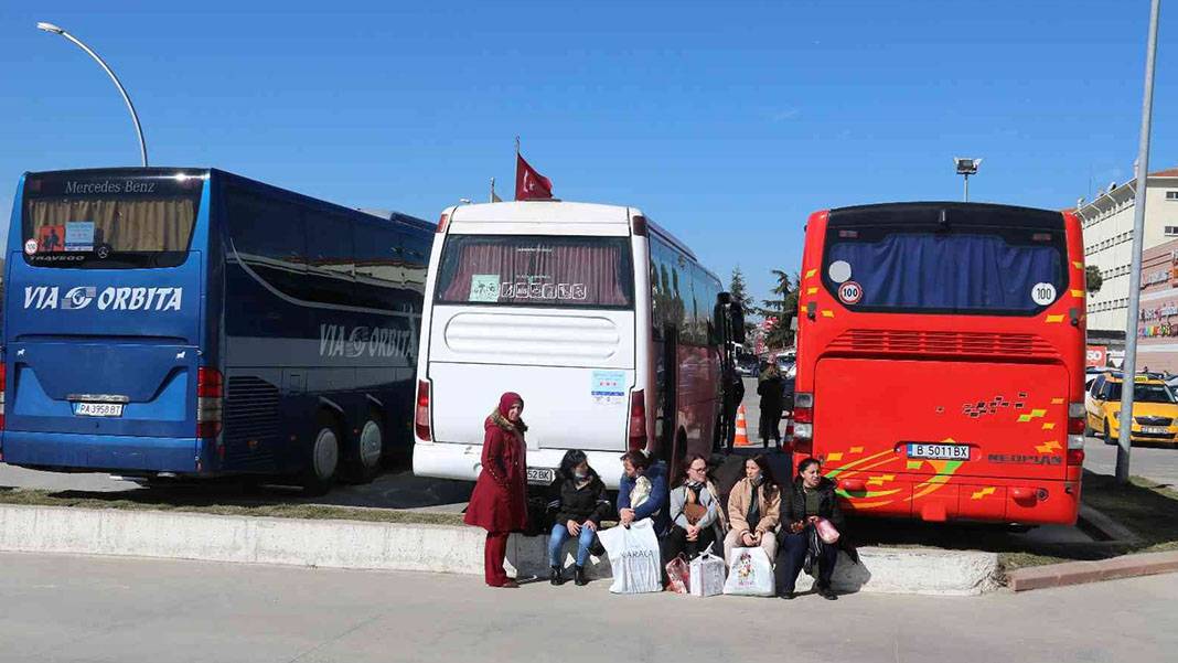 Bulgarlar akın akın gelmeye devam ediyor... Artık ekmek ve suyu da Türkiye'den alıyorlar 6