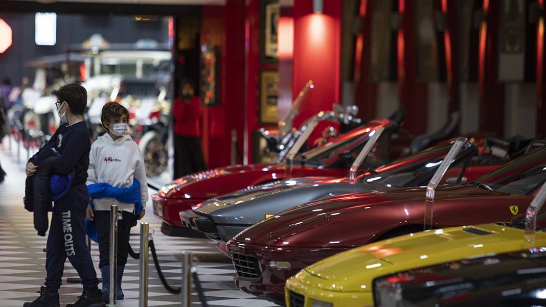 Türkiye'nin en kapsamlı otomobil müzesi! Tarihin ilk otomobili de sergileniyor 6