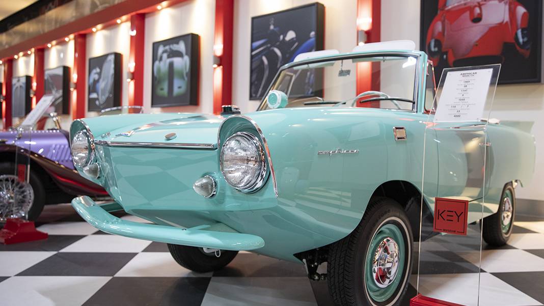 Türkiye'nin en kapsamlı otomobil müzesi! Tarihin ilk otomobili de sergileniyor 18