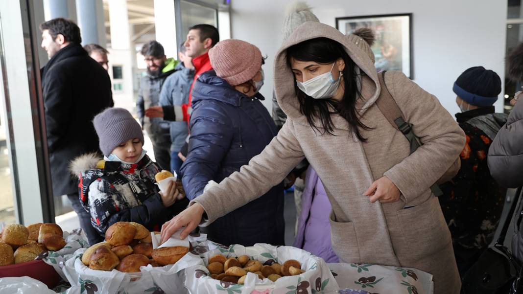 Kırım Türklerinden 45 kişilik ilk kafile Ukrayna'dan Türkiye'ye getirildi 1