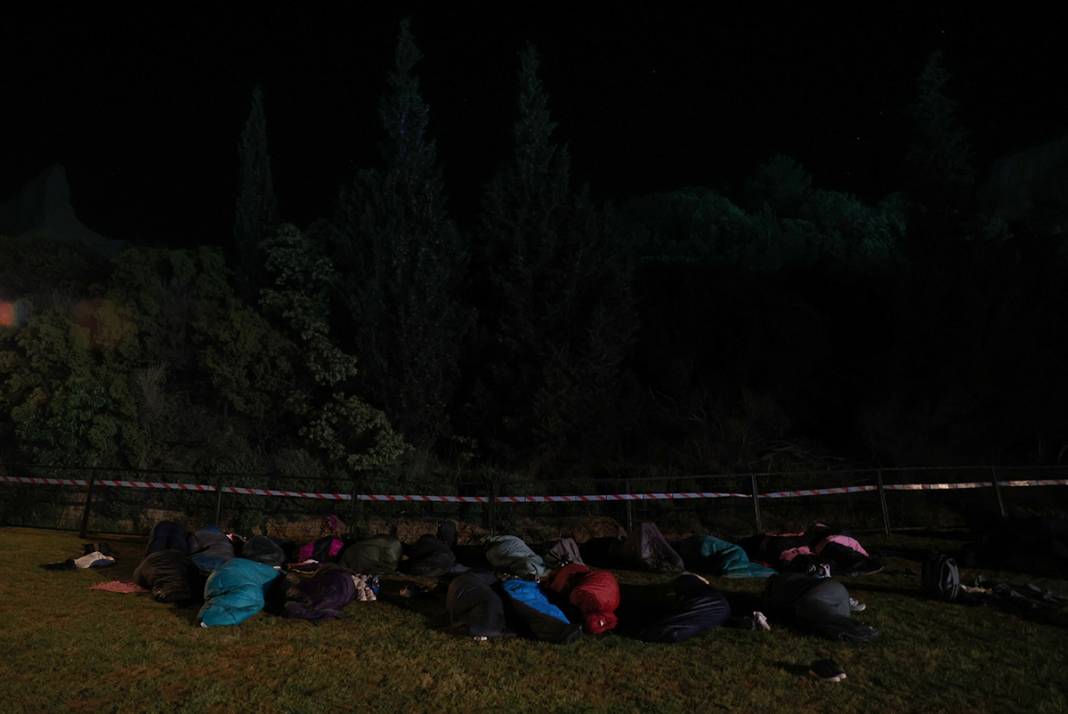 Anzaklar 'Şafak Ayini' için Gelibolu'da sabahladı 1