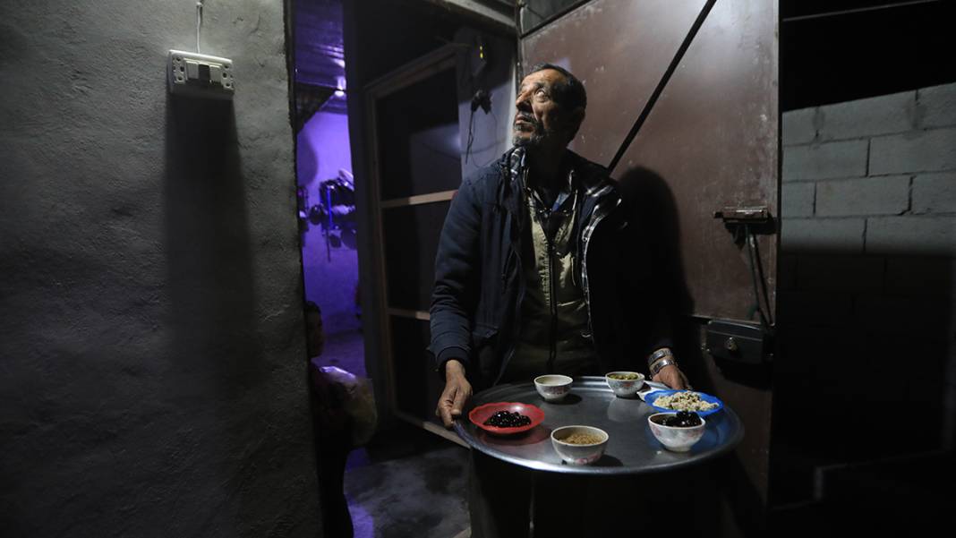 Esad zulmünden kaçtılar, ilk sahuru evlerinin hasretiyle yaptılar 1