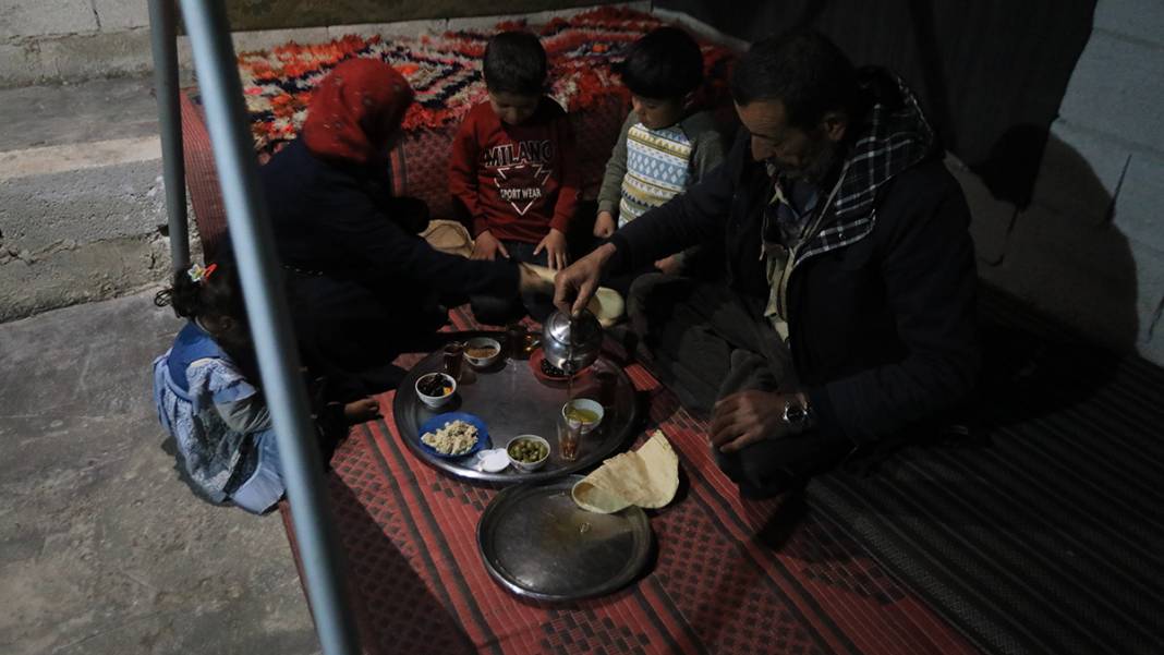 Esad zulmünden kaçtılar, ilk sahuru evlerinin hasretiyle yaptılar 2