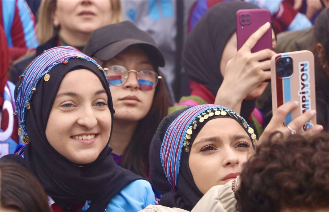 Şampiyonluğa bir kala! Trabzon'da meydanlar doldu 21