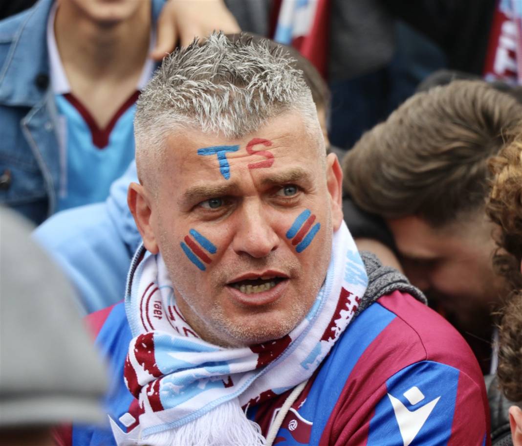 Şampiyonluğa bir kala! Trabzon'da meydanlar doldu 19