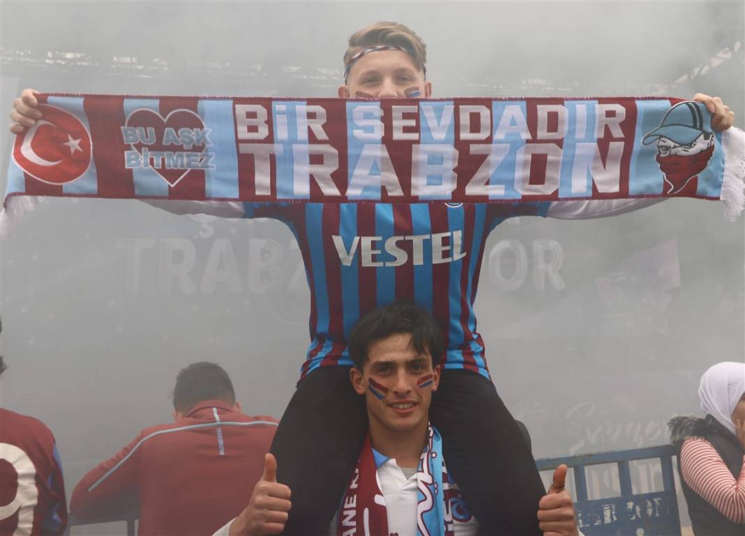 Şampiyonluğa bir kala! Trabzon'da meydanlar doldu 17