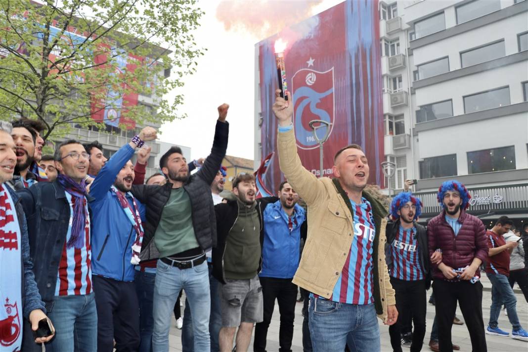 Şampiyonluğa bir kala! Trabzon'da meydanlar doldu 14