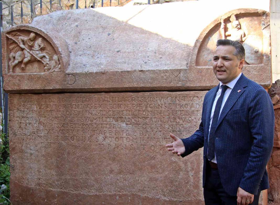 Dünyada kemik ve eşyalarla bulunan ilk lahit İzmit'te: İmparatorun koruyucusu 2