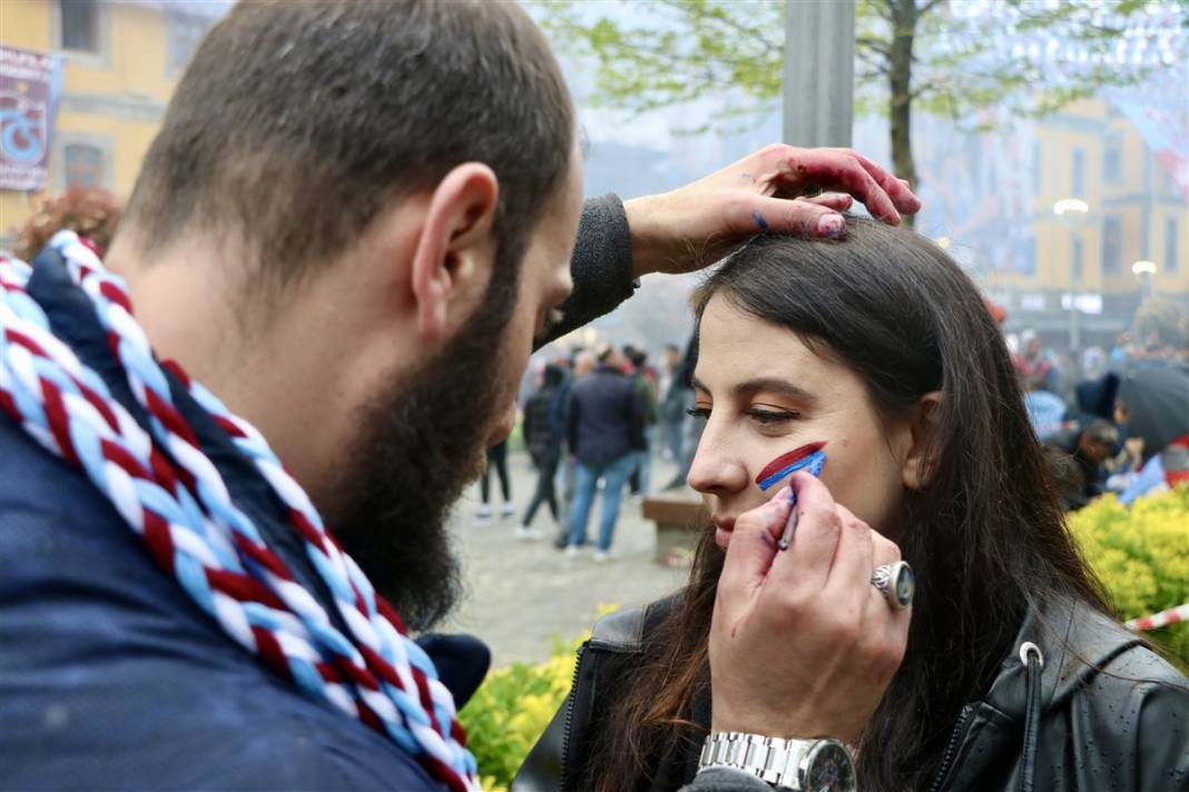 Şampiyonluğa bir kala! Trabzon'da meydanlar doldu 13