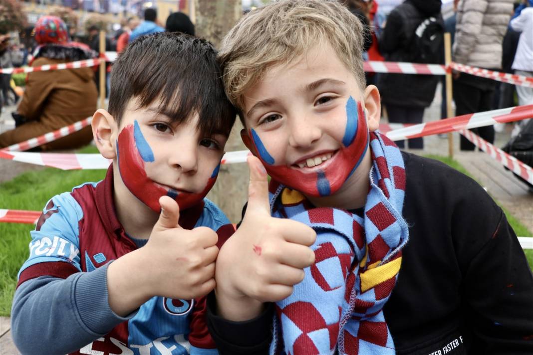 Şampiyonluğa bir kala! Trabzon'da meydanlar doldu 11